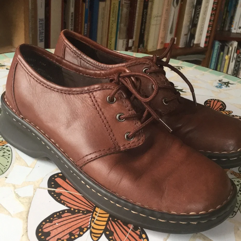 Bass leather shoes